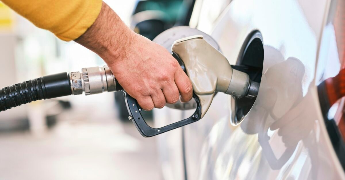 Petrol hits R30 per litre as government warns against panic-buying